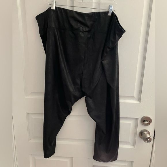 Ava & Viv High Waisted Black Liquid Shine Leggings Size 4X New With Tags - Picture 8 of 12